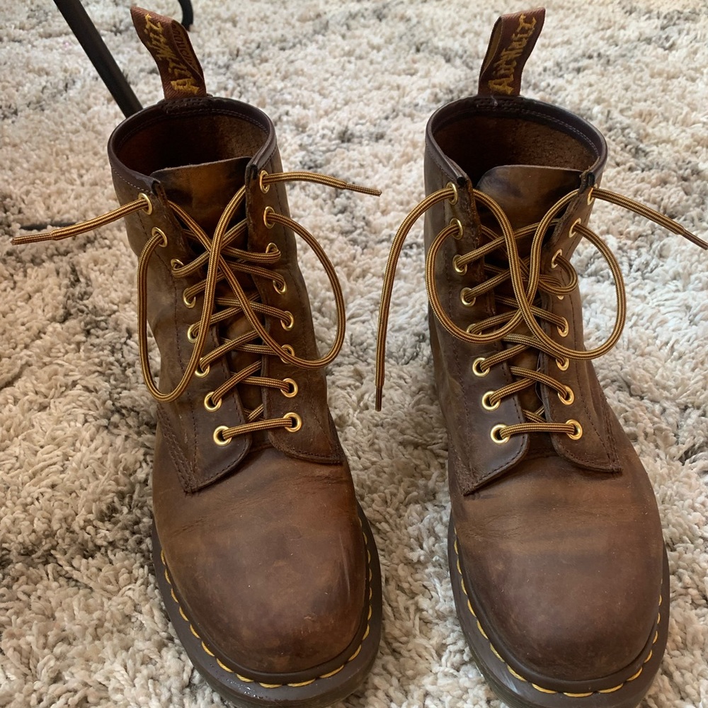 Dr. Martens Brown Combat Boot - size 8